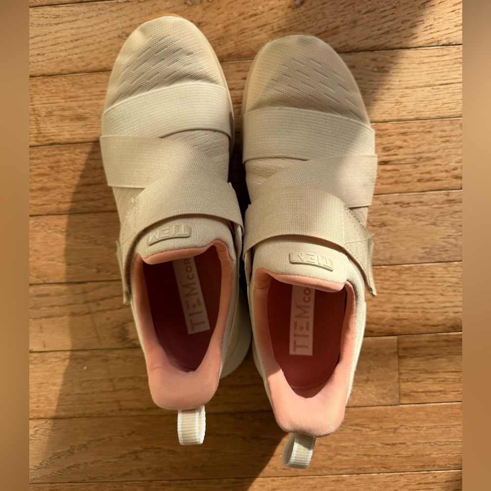 TIEM Latus Women's training shoes/ Sneakers in Natural 7.5